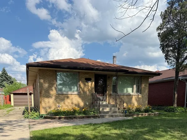 1369 Superior Ave, Calumet City, IL 60409