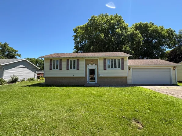 1707 Wright St, Streator, IL 61364
