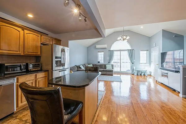 Sold by Samuel Realty Group LLC | media 4