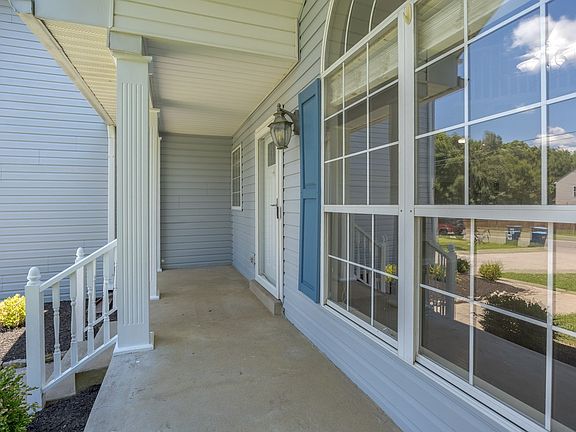 5th image of 107 Ella St