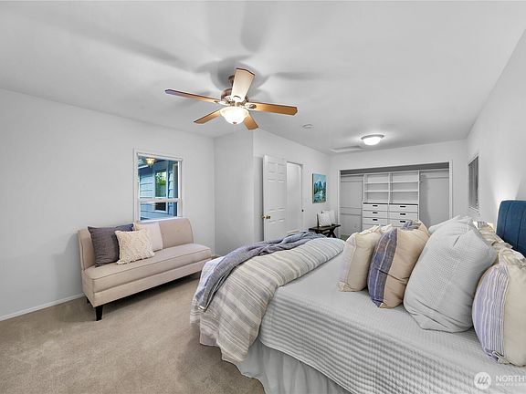 4th image of 137 33rd Street