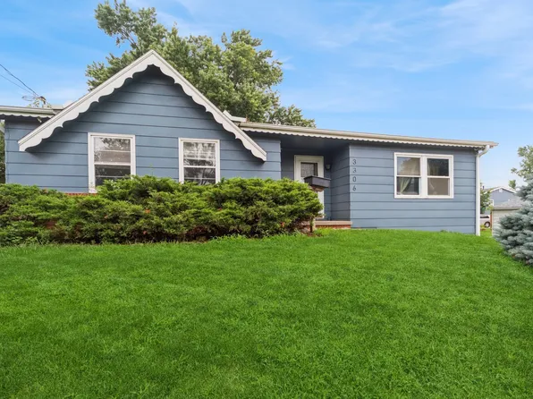 3306 78th St, Urbandale, IA 50322