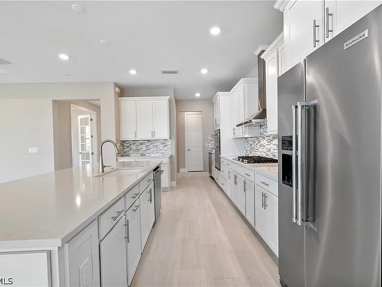 16056 Shoreline Dr — Photo 10