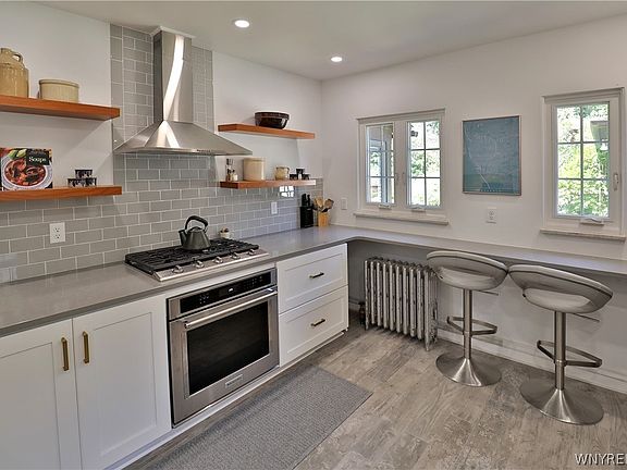 2nd image of 44 Danbury Ln
