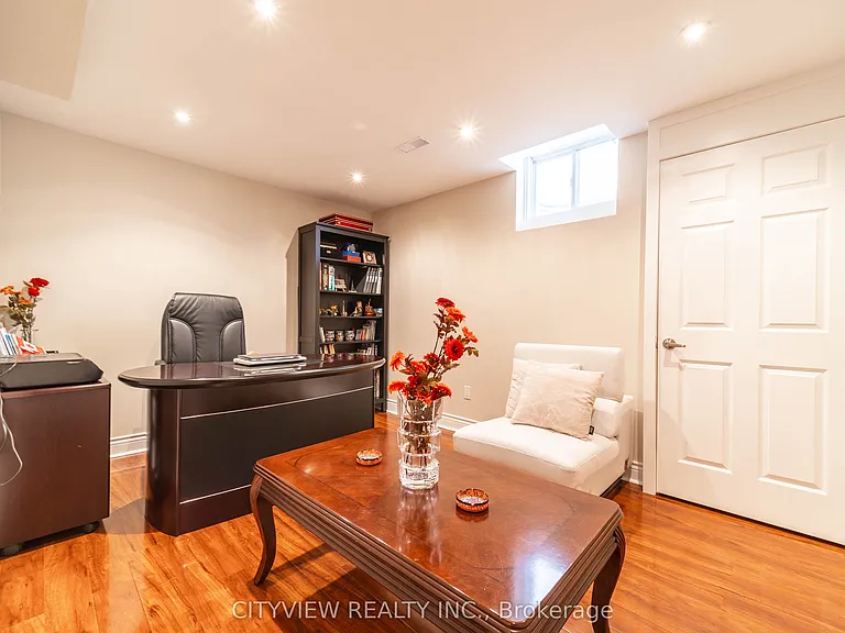2330 Grand Oak Trl — Photo 33