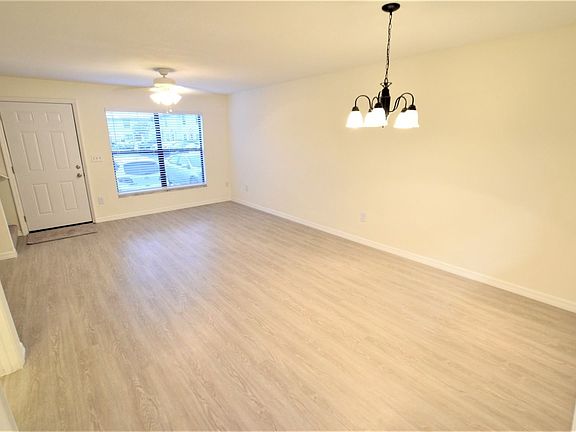 2nd image of 1602 Little River Dr