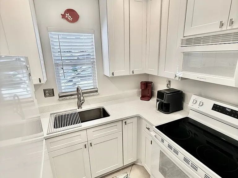 1205 Tarpon Center Dr #C4 — Photo 2