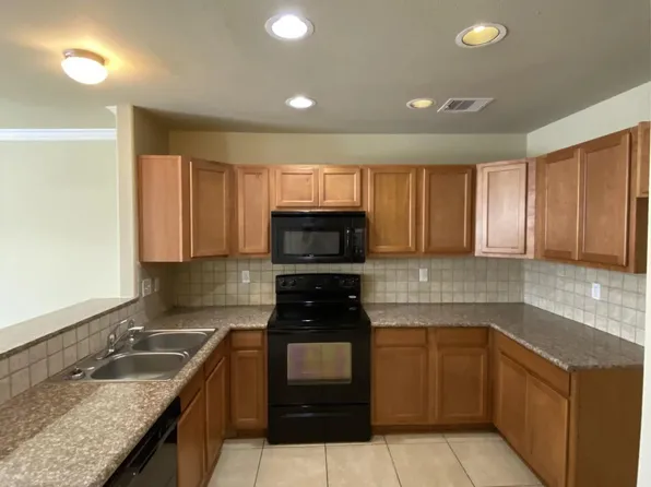 4449 South St, Brookshire, TX 77423