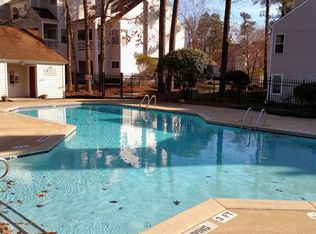 6010 Winterpointe Ln, Raleigh, NC 27606