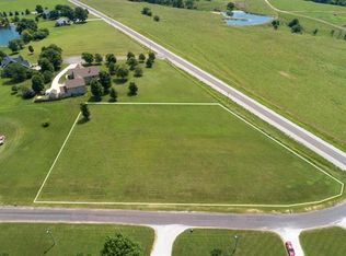 70 SW Fairview Dr, Ottawa, KS 66067