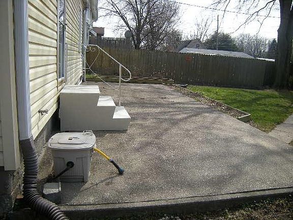 5th image of 2820 Westbrook Ave