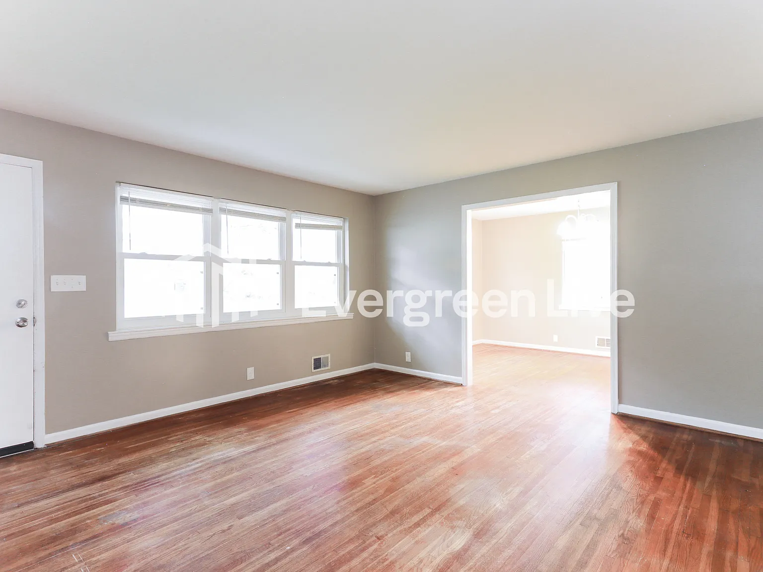 3 bed, 2.0 bath, 1568 sqft, $1,295 — Photo 3