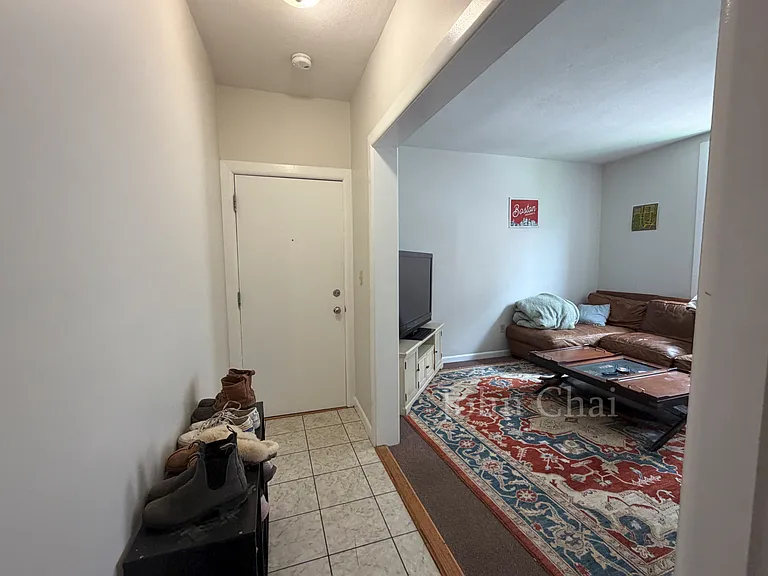 3 Sutherland Rd #4 — Photo 35