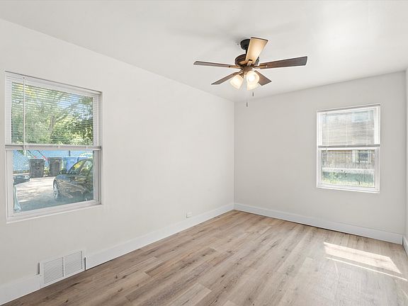 5th image of 7411 N Wolcott Ave #1EAST