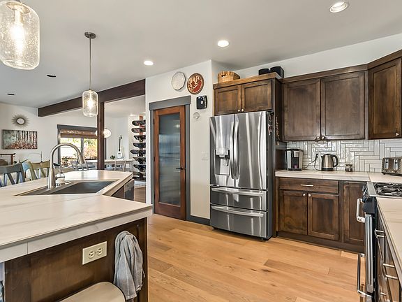 Kitchen with breakfast nook