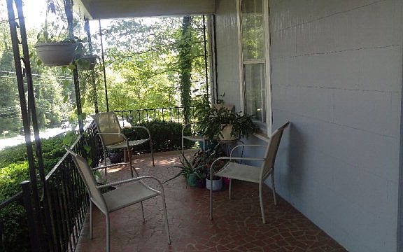 4th image of 29 Lanier Ave