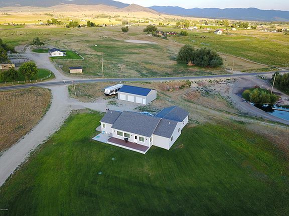 4th image of 693 Hope Dr