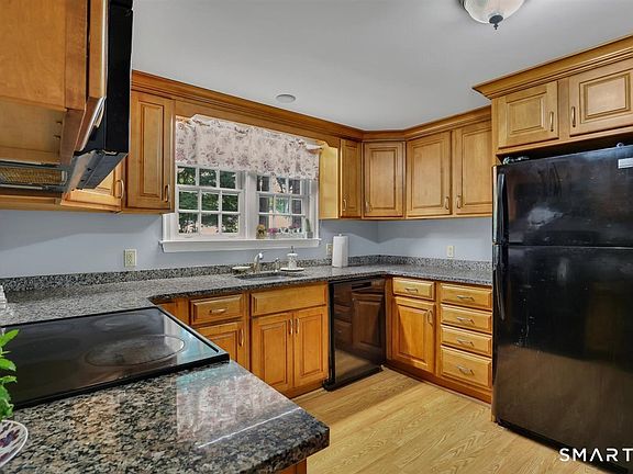 3rd image of 18 Welles Drive