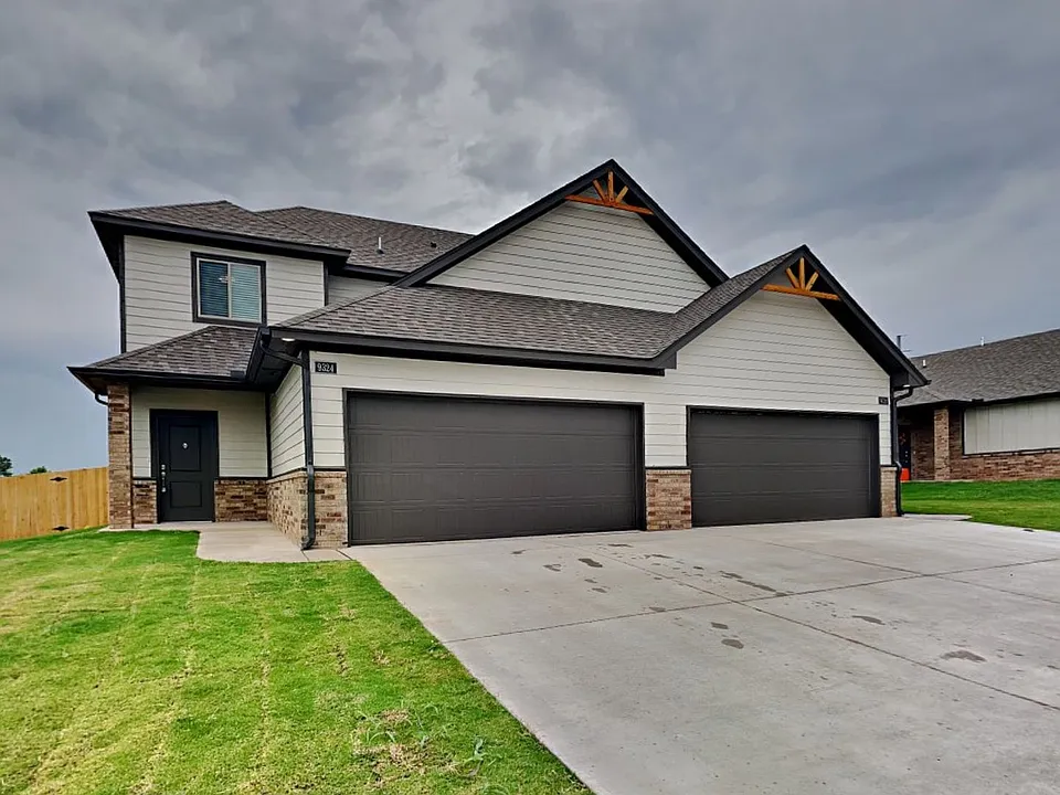 12501 Florence Ln