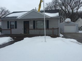1001 19th St S, Fargo, ND 58103