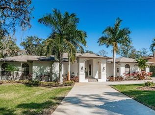956 Royal Birkdale Dr, Tarpon Springs, FL 34688