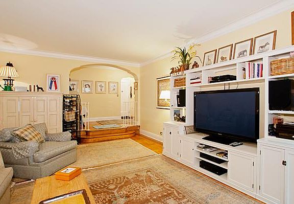 2nd image of 420 E 86th St APT 3G