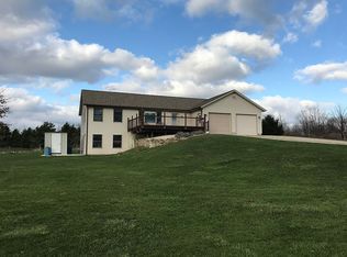 1049 Coolidge St, Conklin, MI 49403