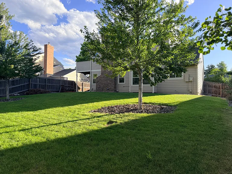 10657 W Roxbury Ave — Photo 38