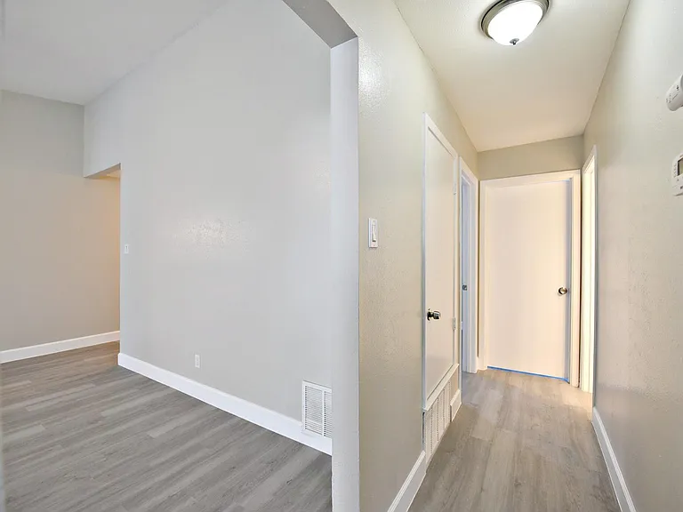 11214 Blackmoor Dr — Photo 12