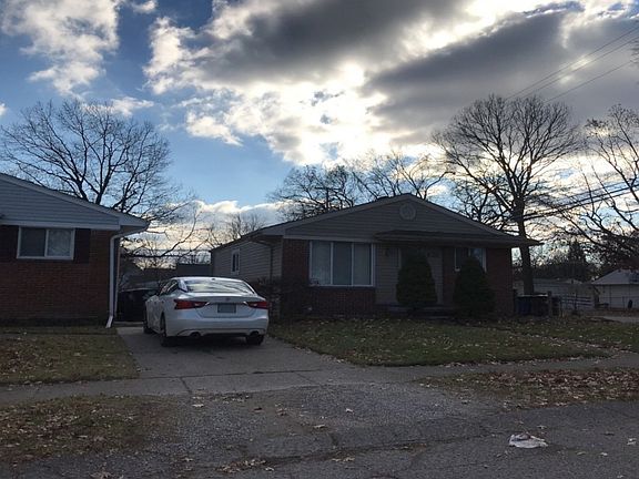 2nd image of 35771 Manila Ave