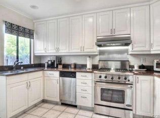 2236 Pacific Ave APT D, Costa Mesa, CA 92627