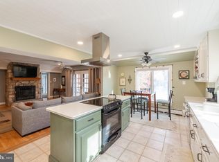 48 Delmont Rd, Newtown Square, PA 19073