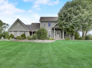 6108 Whiteoak Dr, McHenry, IL 60050