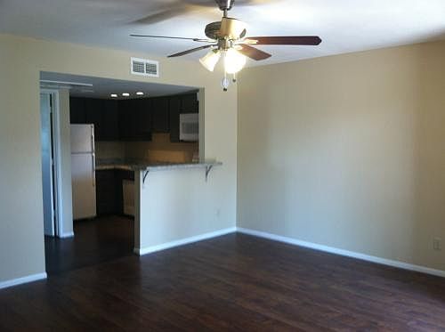 4th image of 700 W University Dr Unit 150