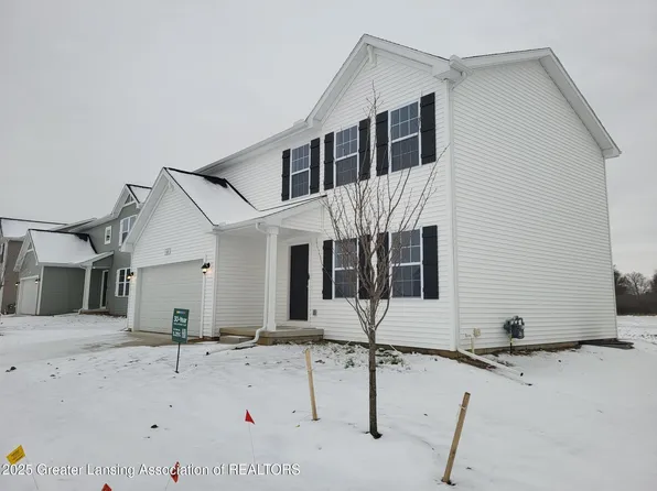 608 Muirfield Dr #25, Eaton Rapids, MI 48827