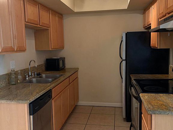 5th image of 740 W Elm St Unit 248