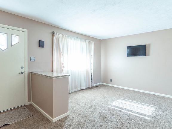 3rd image of 10372 Carrollton Ave