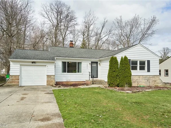 6807 Bonnieview Rd, Mayfield Village, OH 44143