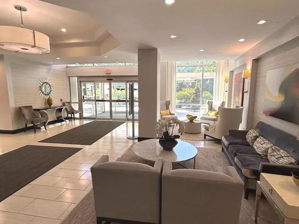1225 Martha Custis Dr APT 505, Alexandria, VA 22302