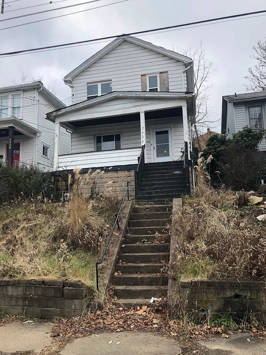 2436 Perry St photo 1