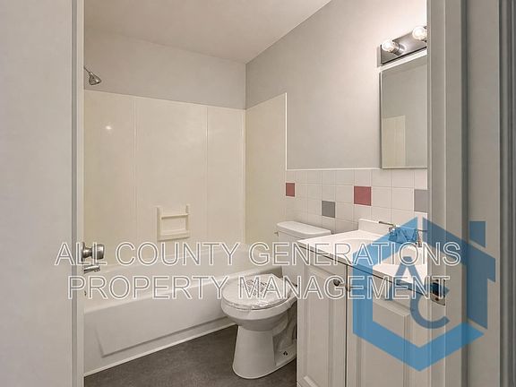 5th image of 3520 W 105th St