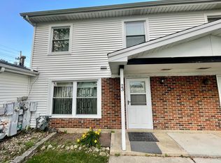 23 Hywood Ln, Bolingbrook, IL 60440