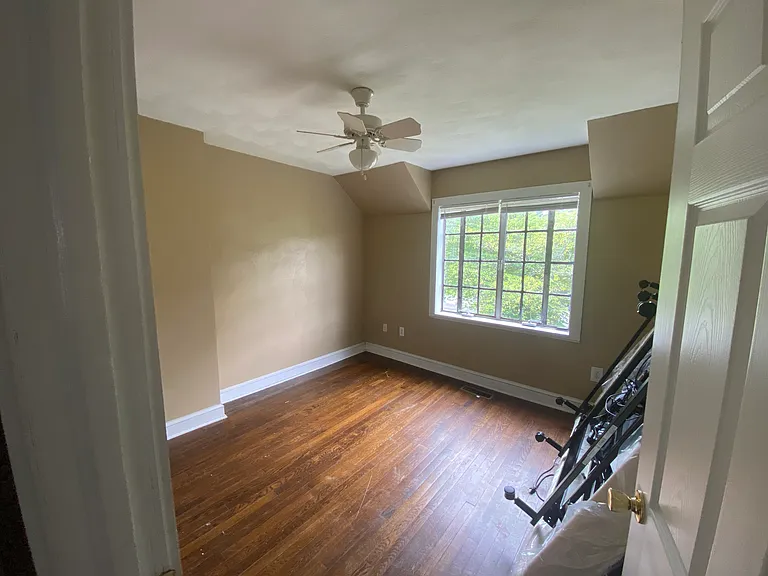 546 Lowe St #550 — Photo 6