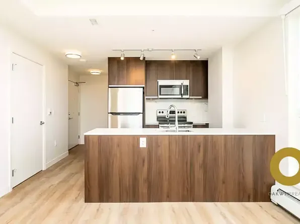 6137 Cambie St #603, Vancouver, BC V5Z 3B2