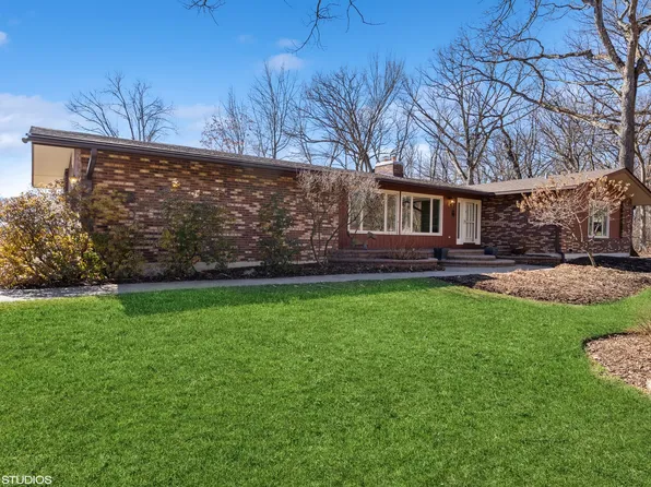 3915 S Tamarack Trl, Prairie Grove, IL 60012