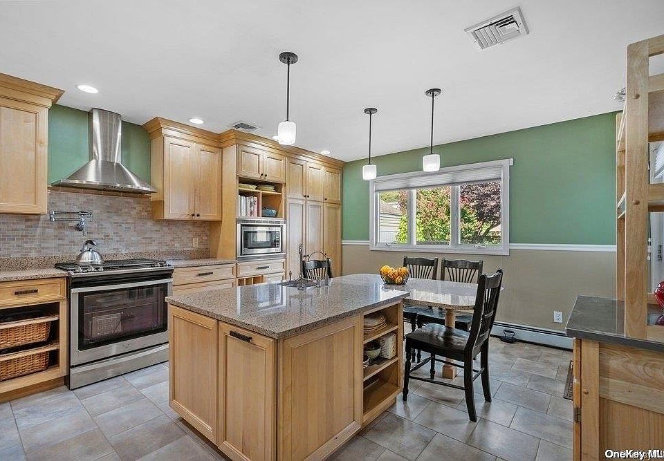 1st image of 2443 Mermaid Avenue