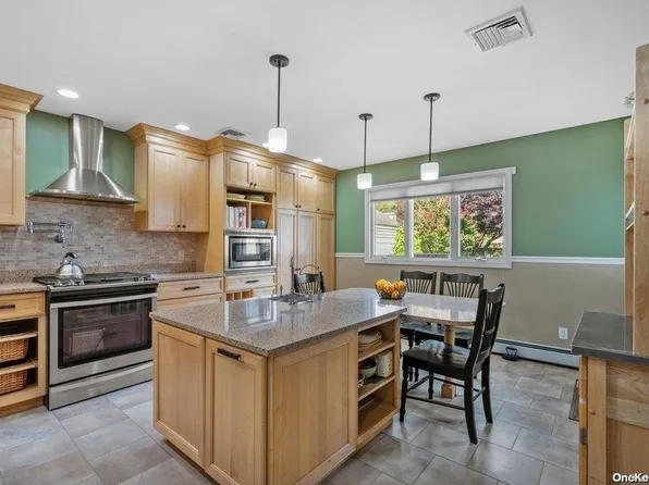 2443 Mermaid Avenue, Wantagh, NY 11793