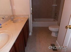 5th image of 3311 Sandy Dr