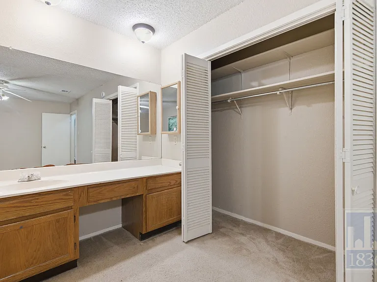 9002 Marsh Dr — Photo 11