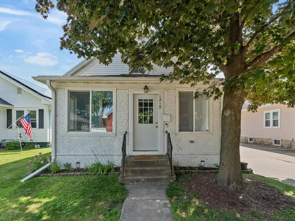 1219 East AVENUE SOUTH South, La Crosse, WI 54601
